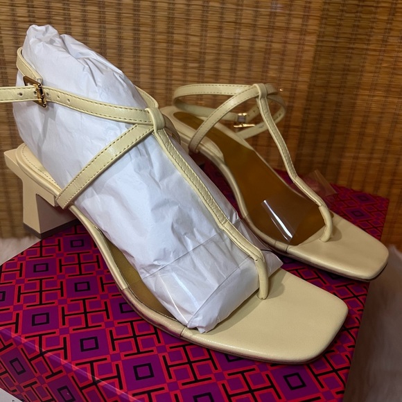 Tory Burch BLOCK T HEEL STRAPPY SANDAL Pale Yellow Size 7.5 (New in Box) $328 - Picture 9 of 11